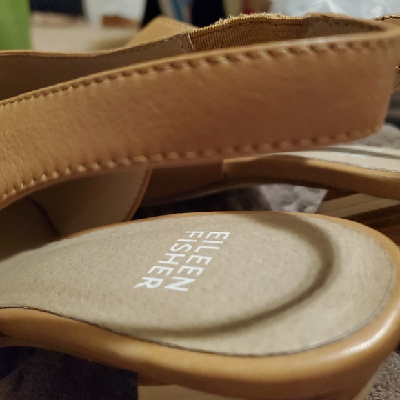 Shoe - Picture 3 of 10